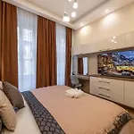 Exclusive N\' Grand City Center Residence With 5 Bedrms