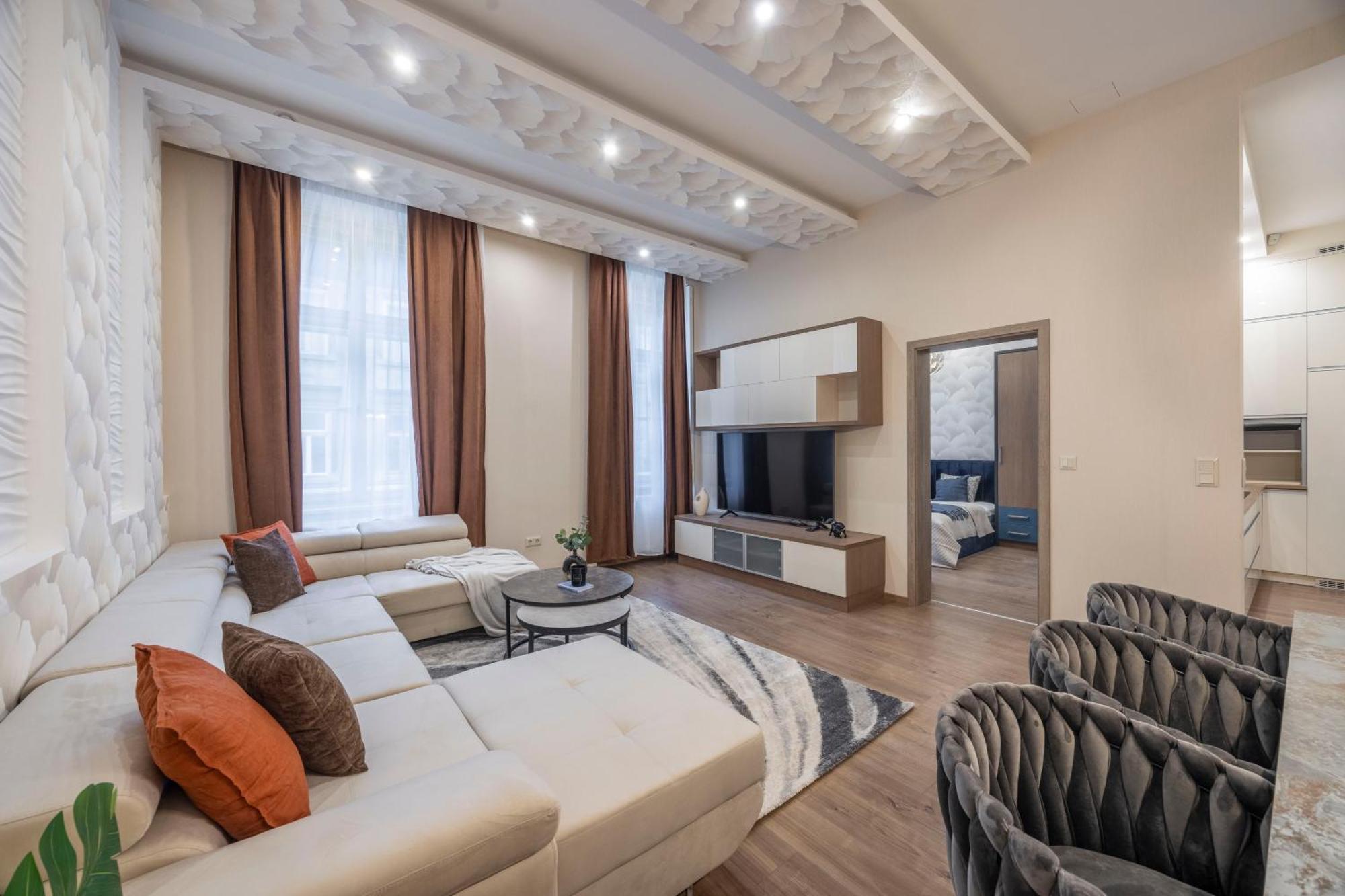 Exclusive N' Grand Center With 5 Bedrms * Budapest