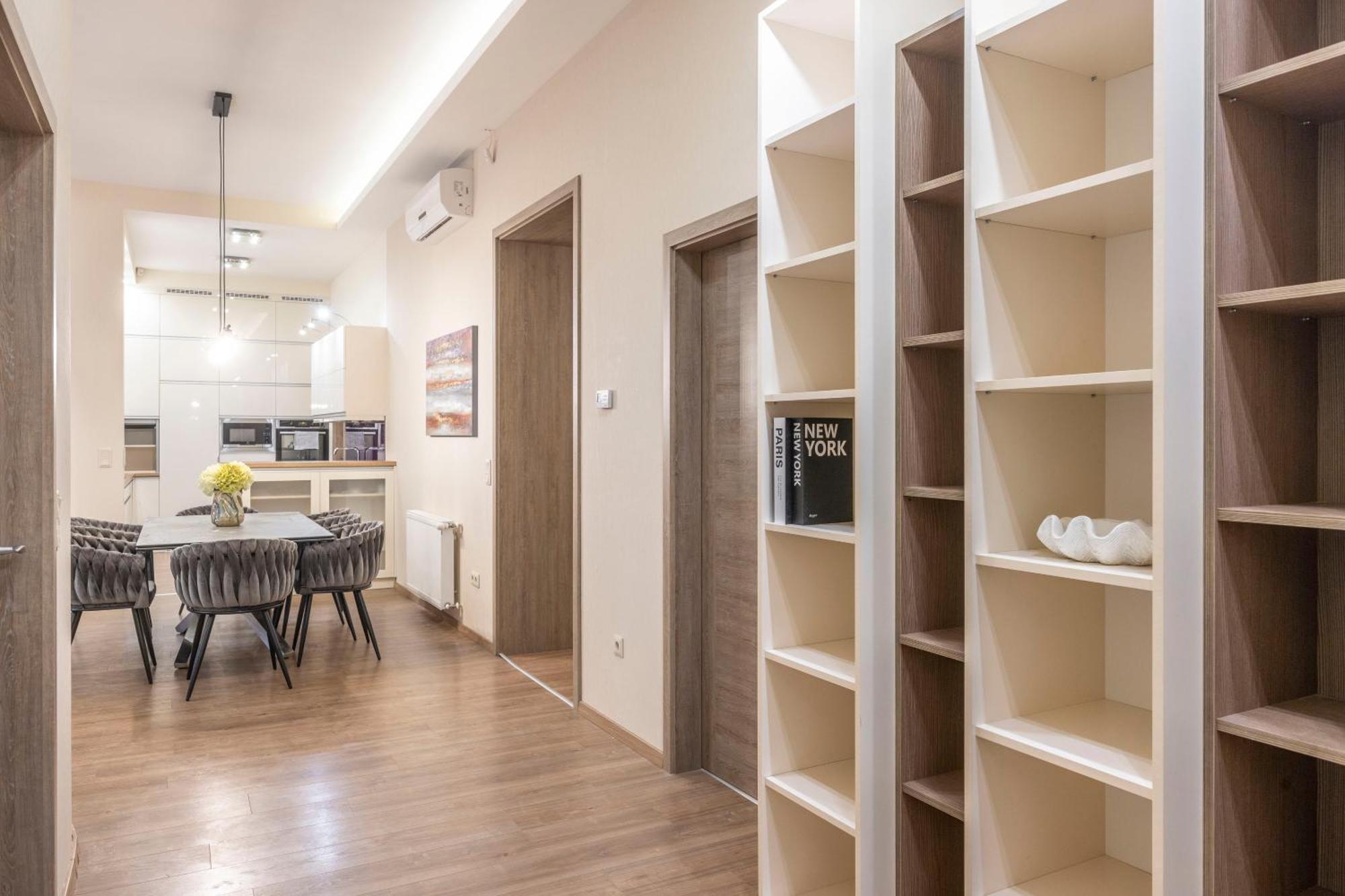 Apartment Exclusive N' Grand Center With 5 Bedrms