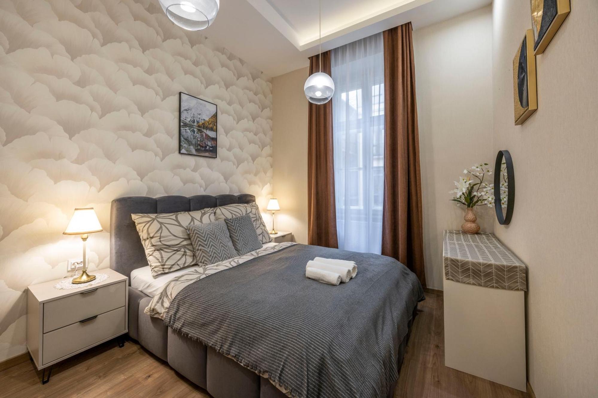 Apartmán Exclusive N' Grand Center With 5 Bedrms *