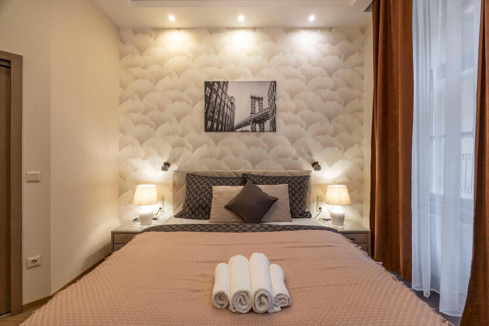 Exclusive N' Grand Center With 5 Bedrms Budapest