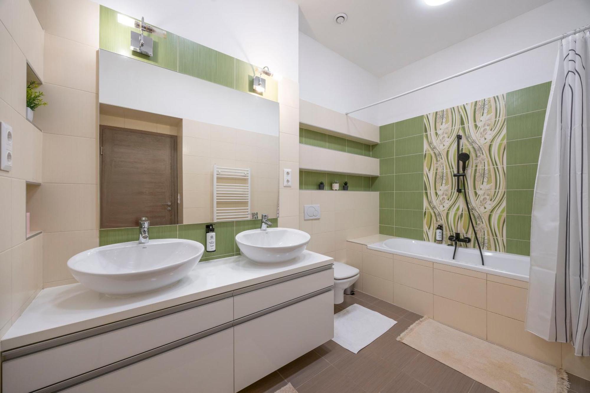 Apartment Exclusive N' Grand Center With 5 Bedrms